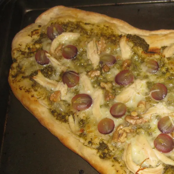 receta Pizza De Pesto De Uva, Pollo Y Nueces