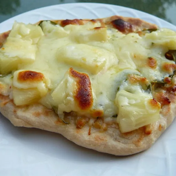 receta Pizza aux ananas et jalapenos