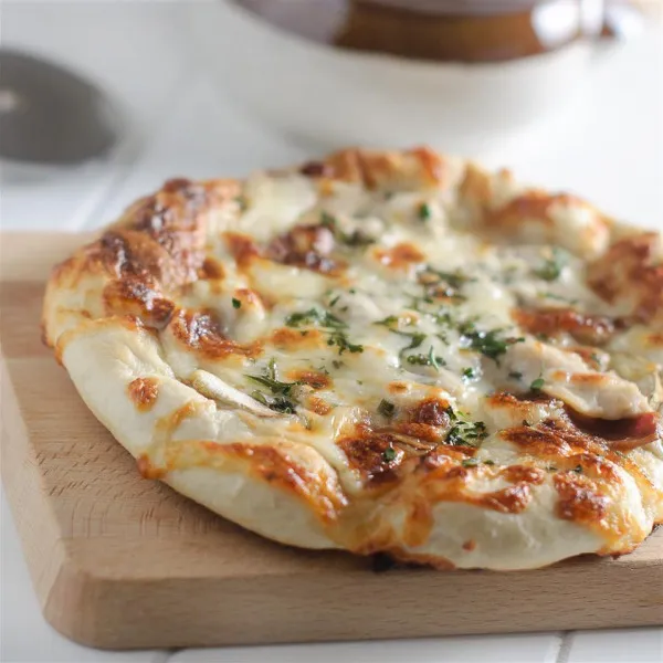 receta Pizzas De Pan Plano Alfredo De Pollo A La Parrilla