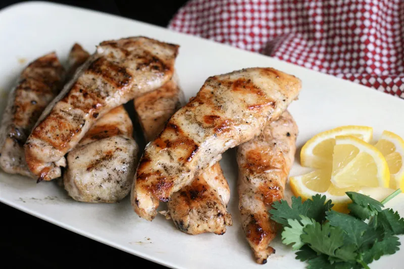 receta Poulet grillé au citron et à l'ail