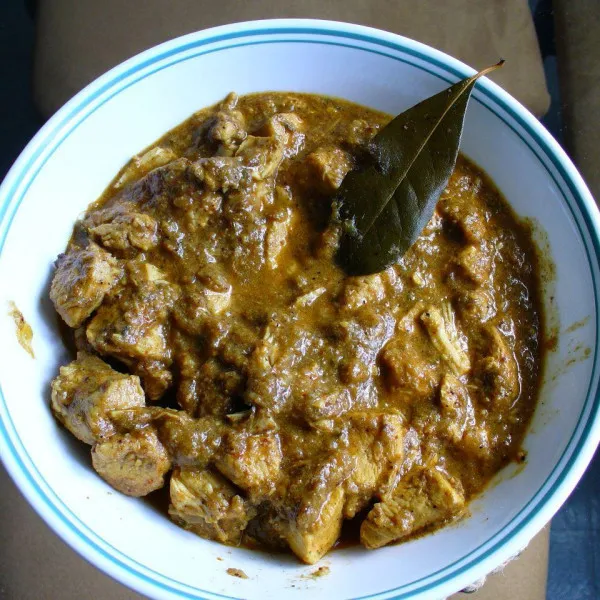przepis Curry z kurczakiem na ostro