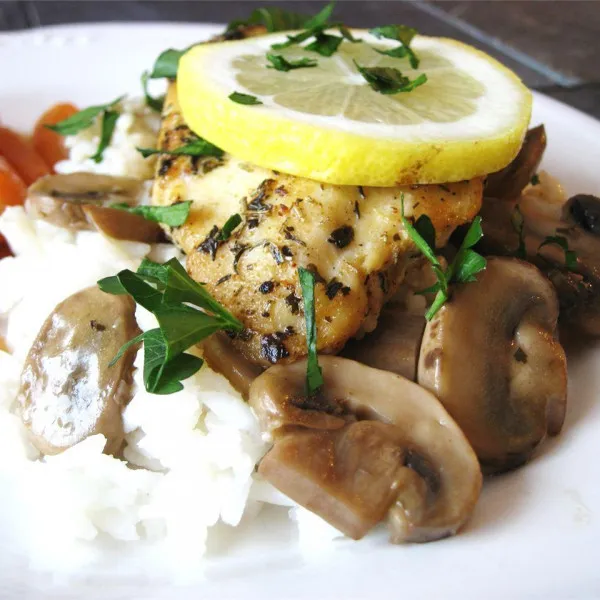 receta Poulet au citron cuit au four avec sauce aux champignons