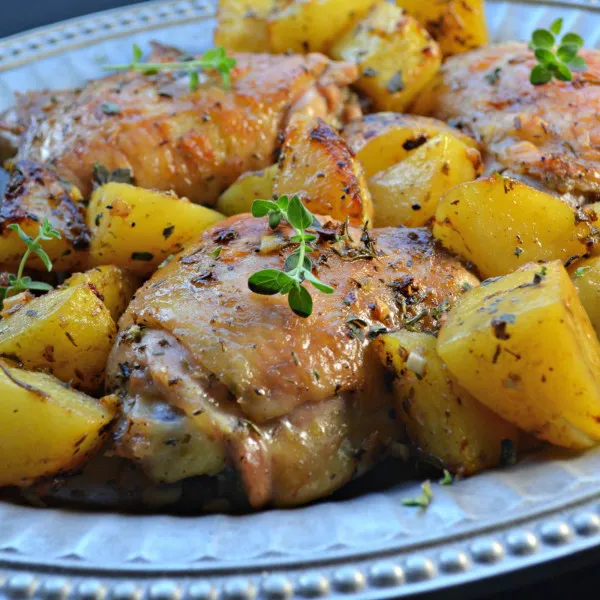 receta Poulet et pommes de terre au citron grec