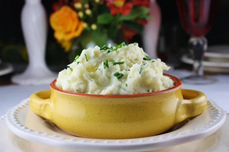 receta Purée de pommes de terre à l'ail rôti et au parmesan