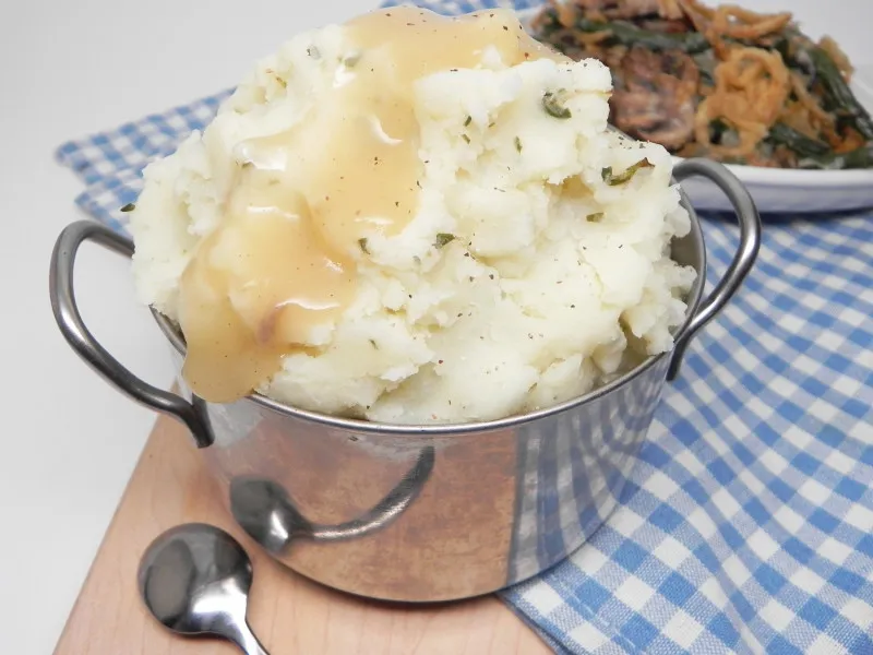 receta Purée de pommes de terre au beurre d'herbes