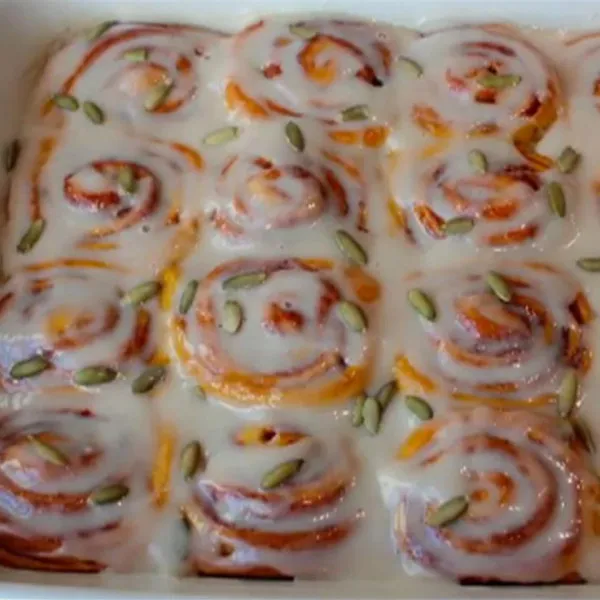 receta Rouleaux à la citrouille et à la cannelle du chef John