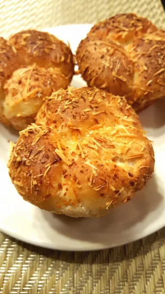 recette Petits pains en croûte de parmesan