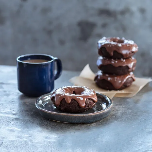 przepisy Ghirardelli Chocolate Dutch Donuts