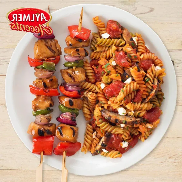 receta Rotini De Champiñones A La Parrilla Y Queso De Cabra Con Brochetas De Pollo A La Miel Y Ajo