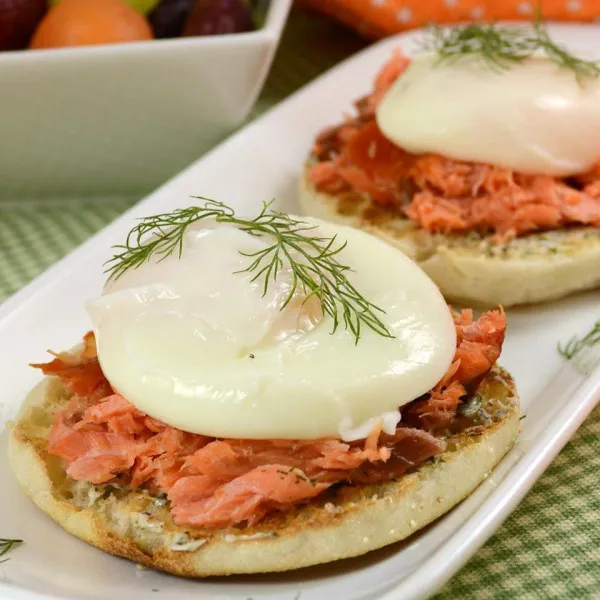 receta Salmón Ahumado Eneldo Huevos Benedict