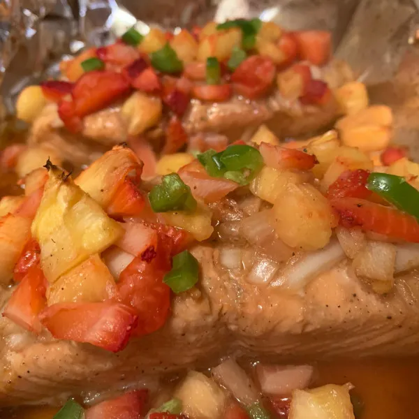 recetas Salmón Hawaiano A La Parrilla Con Salsa De Piña Y Fresa