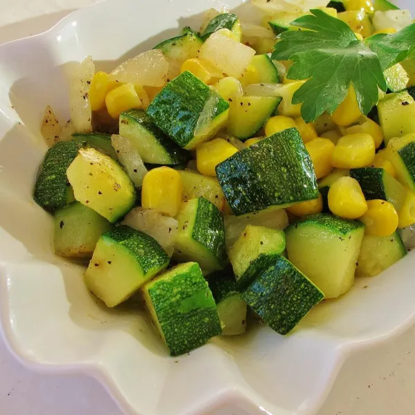 receta Sauté de maïs frais et de courgettes