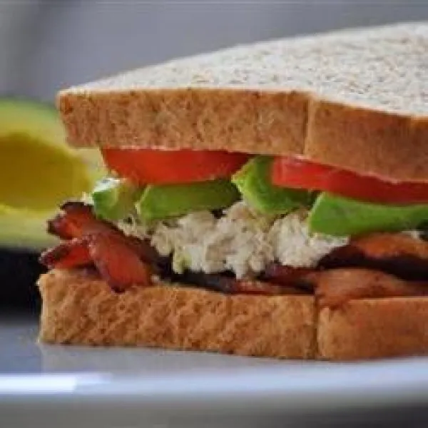 receta Sandwich au thon, Ã  l'avocat et au bacon