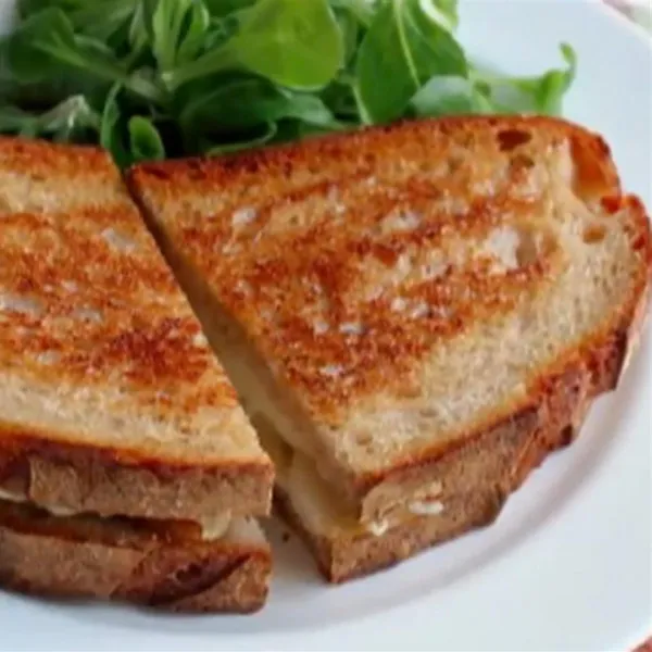 receta Sandwich aux poires grillées et au brie