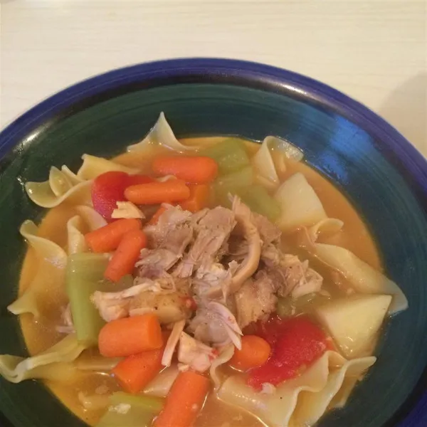 receta Sopa Abundante De Pavo Con Albóndigas De Perejil