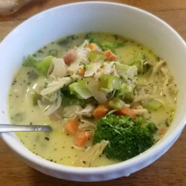 receta Sopa Cremosa De Brócoli Y Pollo