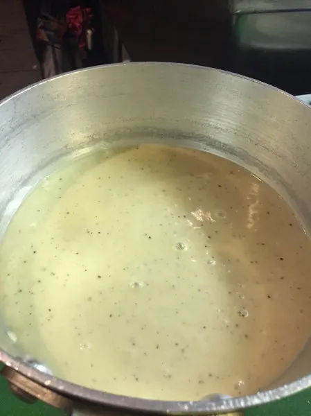 receta Soupe à l'ail avec prosciutto croustillant