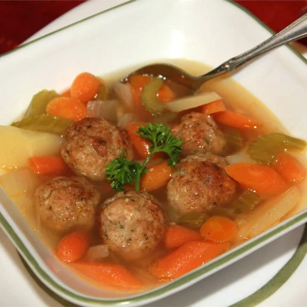 receta Soupe aux boulettes de poulet