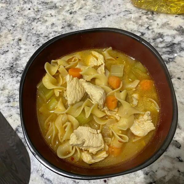 receta Sopa De Fideos Con Pollo SIN YOLKS®