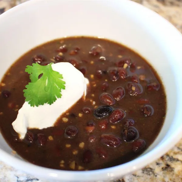 receta Soupe aux haricots noirs