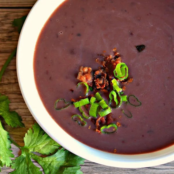 receta Soupe aux haricots noirs rapide et facile