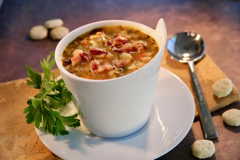 receta Soupe aux haricots, au bacon et aux poivrons