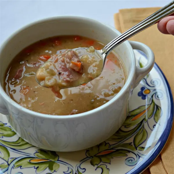 receta Soupe au jambon et aux haricots de Mama