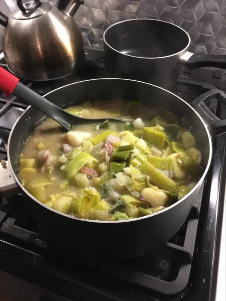 receta Soupe de pommes de terre et poireaux royaux