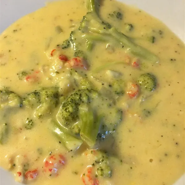 receta Sopa De Queso De Langostinos Y Brócoli