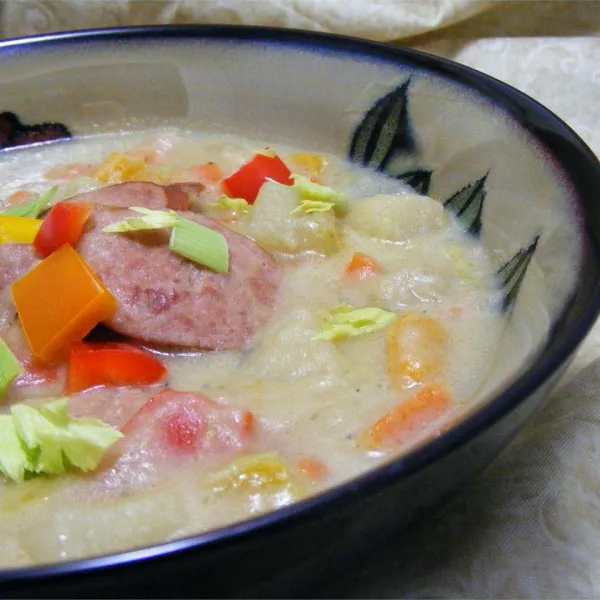 receta Soupe aux saucisses de pommes de terre facile