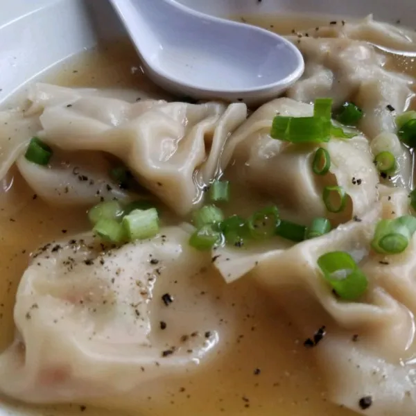 Przepis Zupa Wonton