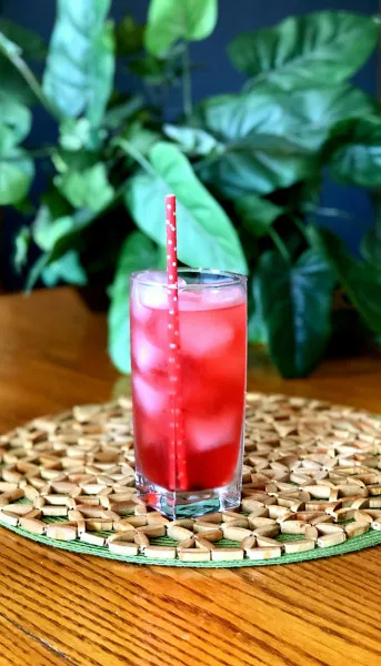 receta Spritzer De Fresa Y Guayaba