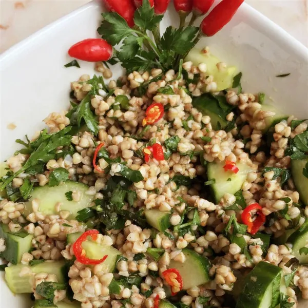 przepisy Tabbouleh z pieczonej kaszy gryczanej
