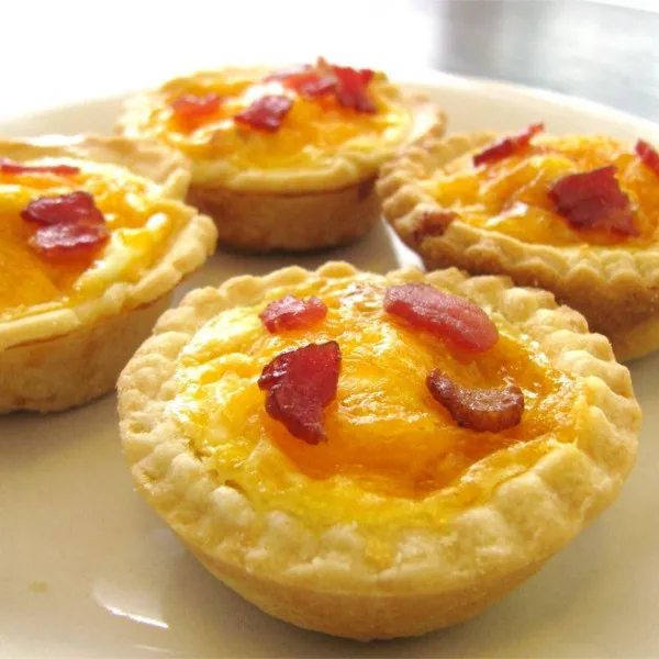 receta Tartelettes au bacon et aux œufs