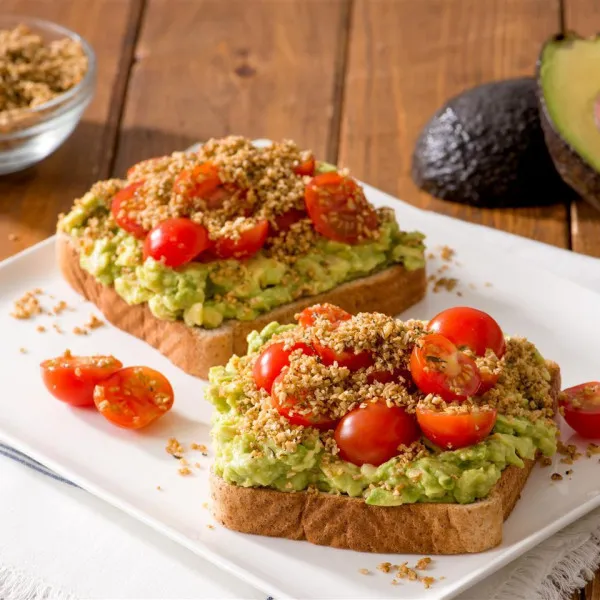 recetas Tostada De Aguacate Quaker® Con Crujiente De Avena Salada