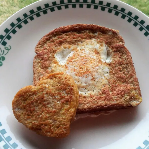 Przepis Francuskie jajka tosty w koszyku