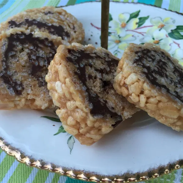 receta Bûche croustillante au beurre de cacahuète et au chocolat