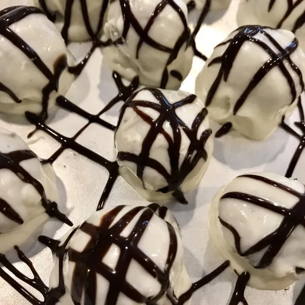 przepisy Easy White Chocolate Oreo® Trufle
