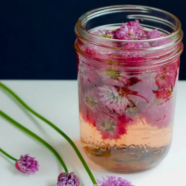 receta Vinaigre infusÃ© Ã  la fleur de ciboulette