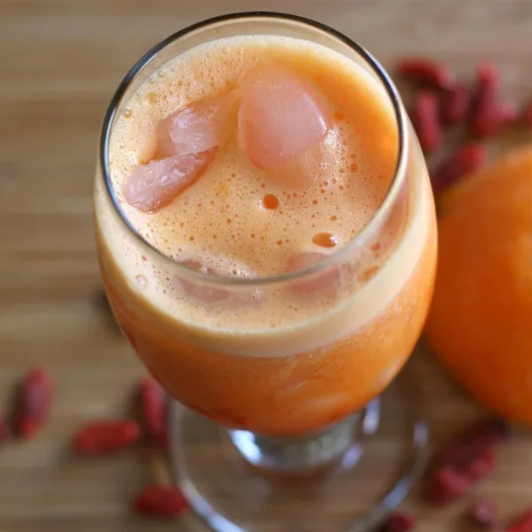 receta Smoothie au jus d'orange et aux baies de Goji